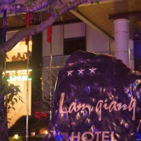 Lam Giang Hotel Vinh Exterior foto