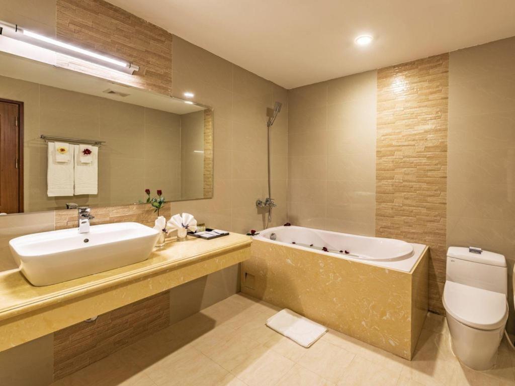 Lam Giang Hotel Vinh Exterior foto