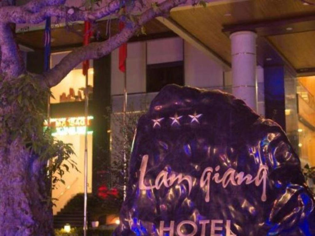 Lam Giang Hotel Vinh Exterior foto