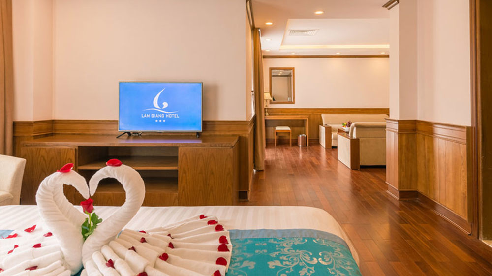 Lam Giang Hotel Vinh Exterior foto