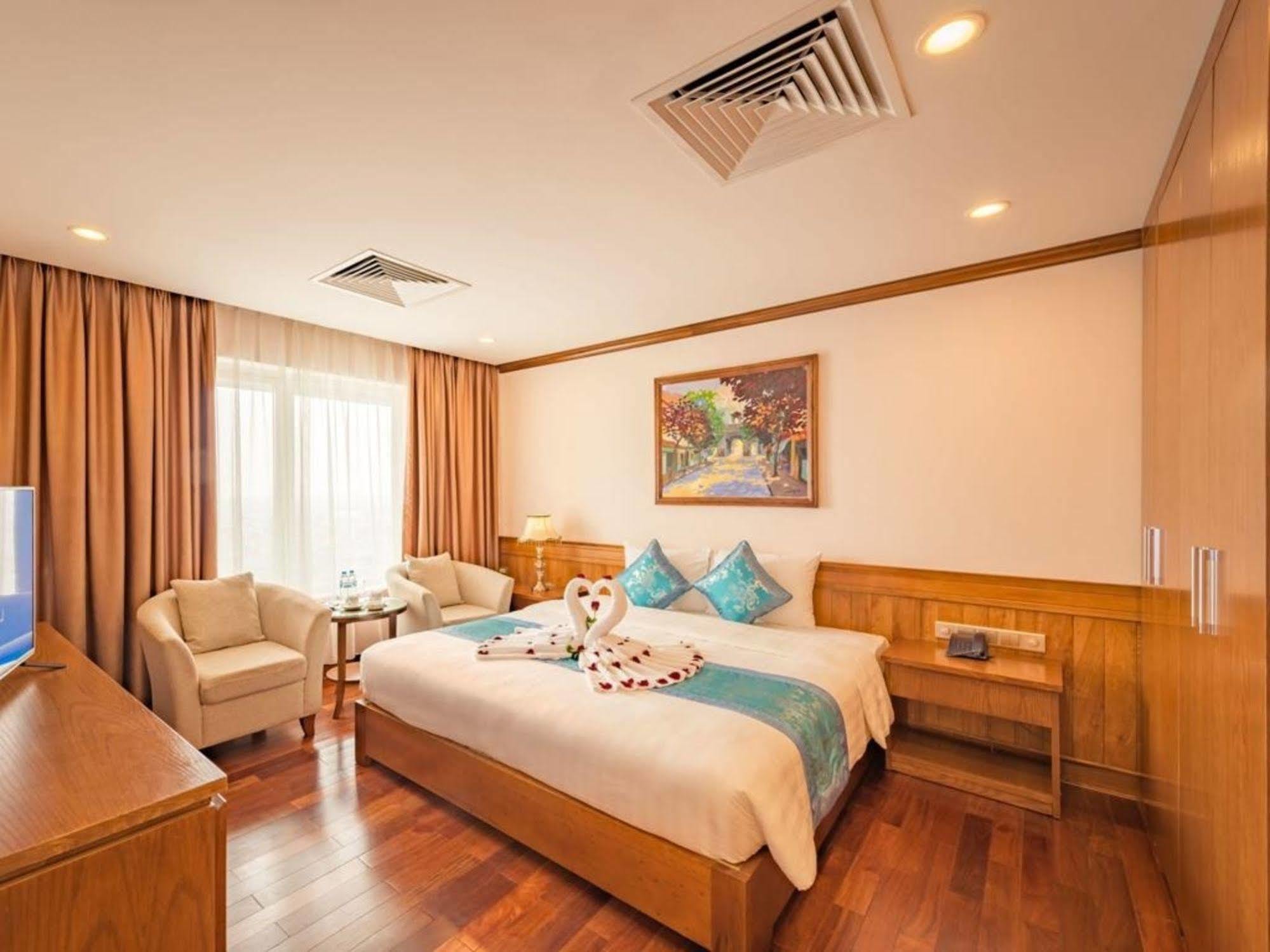 Lam Giang Hotel Vinh Exterior foto
